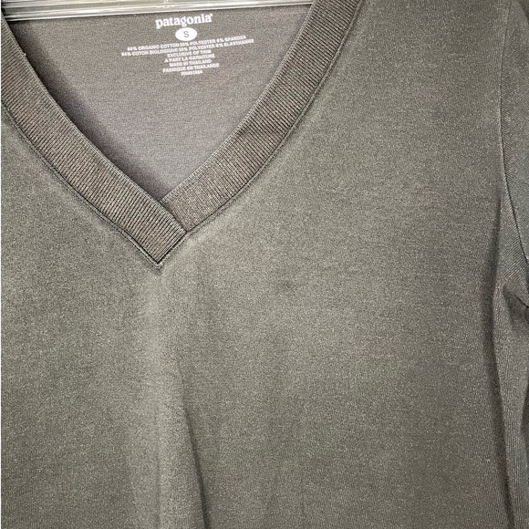 Patagonia Black 3/4 Sleeve Top Women’s size S Minimalist Basic Shirt - Picture 4 of 6